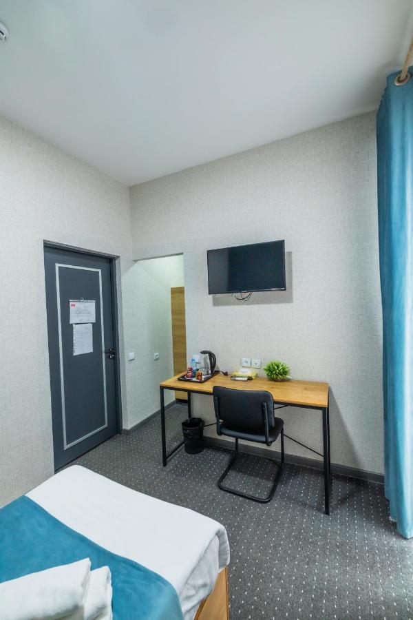 Bobur Hotel タシュケント エクステリア 写真