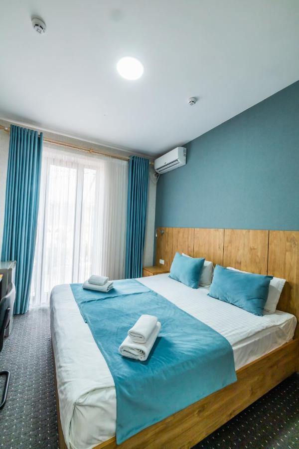 Bobur Hotel タシュケント エクステリア 写真