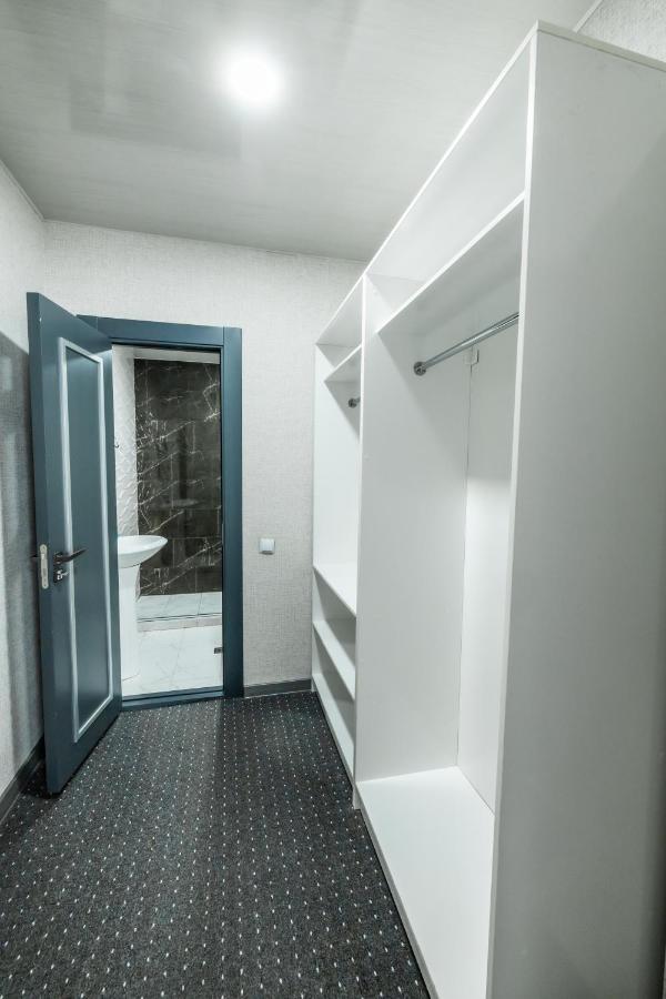 Bobur Hotel タシュケント エクステリア 写真