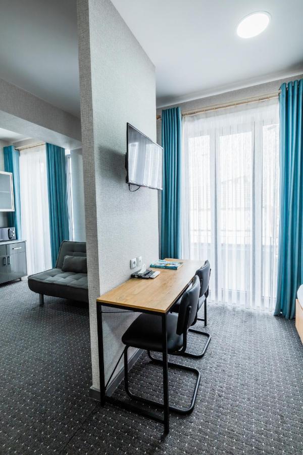 Bobur Hotel タシュケント エクステリア 写真