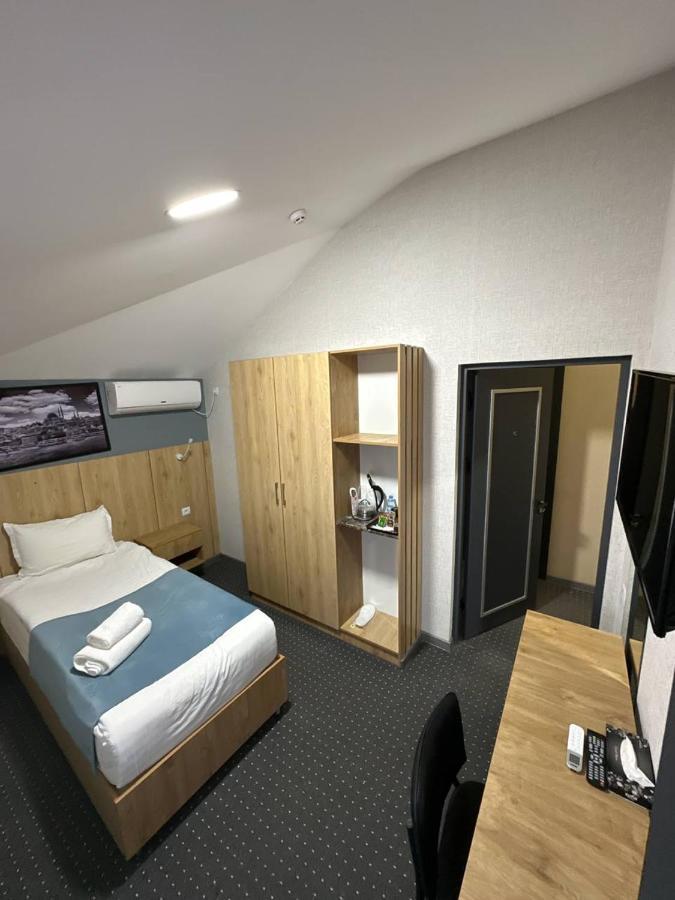 Bobur Hotel タシュケント エクステリア 写真